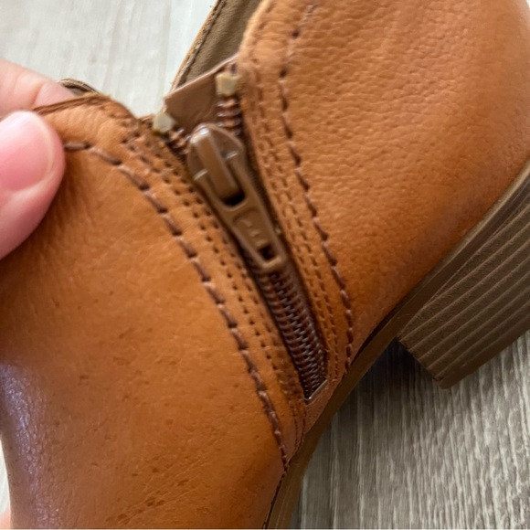 Naturalizer Women's Zarie Leather Ankle Booties - Women's Size 7 - Picture 8 of 8